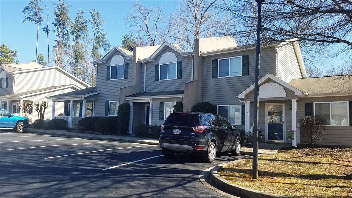 Property image 1 at 141 Perkins Place, Seneca, SC 29678