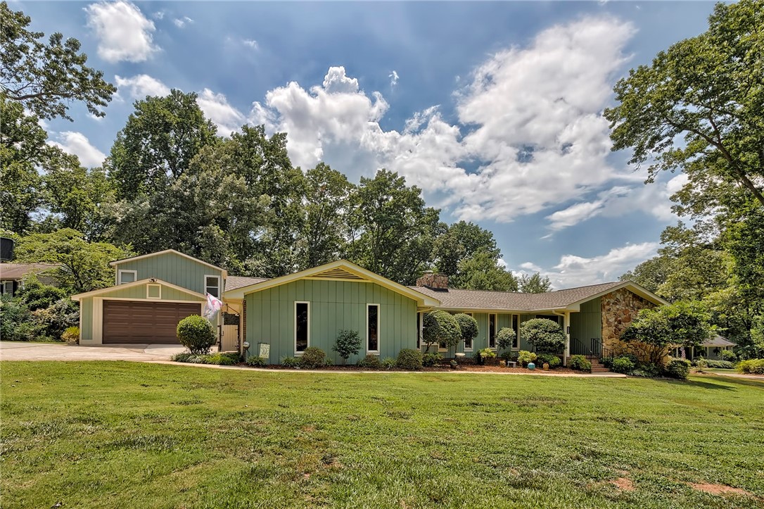 Property image 1 at 400 Clarendon Drive, Easley, SC 29642