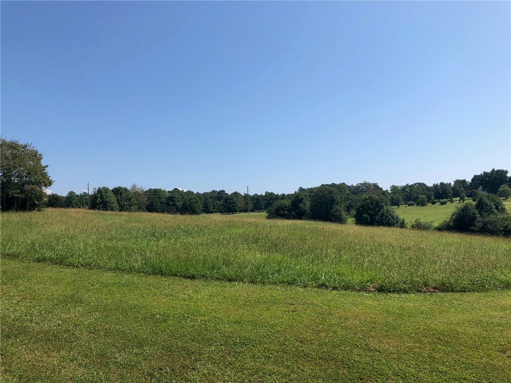 Property image 1 at 5-23 Queen Drive, Walhalla, SC 29691