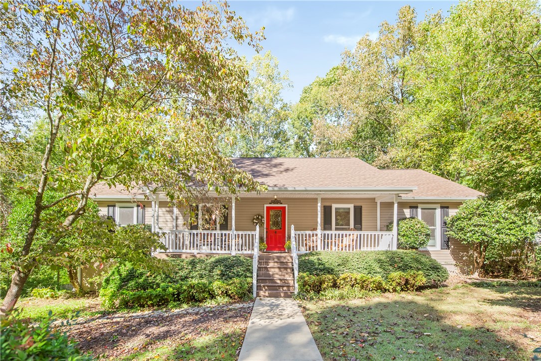 Property image 1 at 15009 Beacon Ridge Drive, Seneca, SC 29678