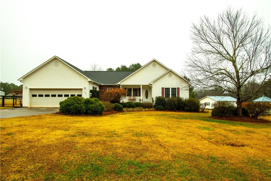 Property image 1 at 425 Snead Road, Walhalla, SC 29691