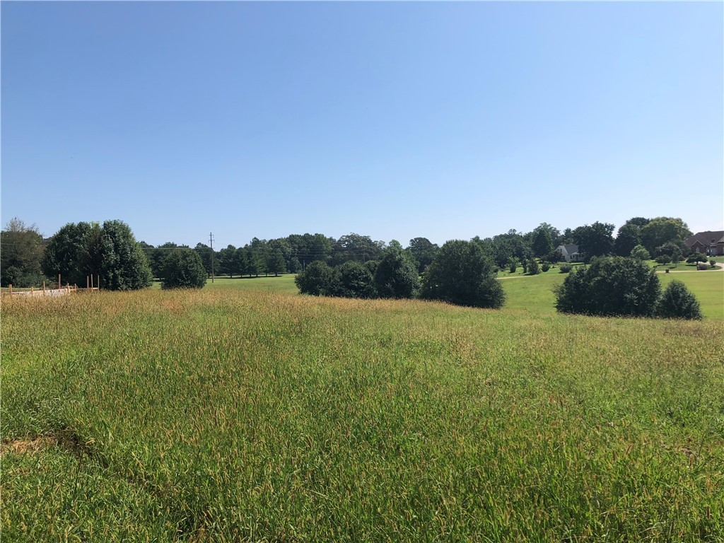 Property image 1 at 5-22 Queen Drive, Walhalla, SC 29691