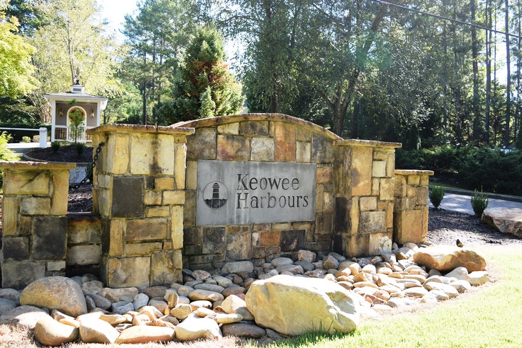 Property image 1 at 12 Westwind Court, Salem, SC 29676