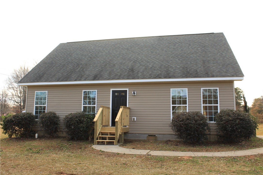 Property image 1 at 300 Rosemont Drive, Anderson, SC 29624