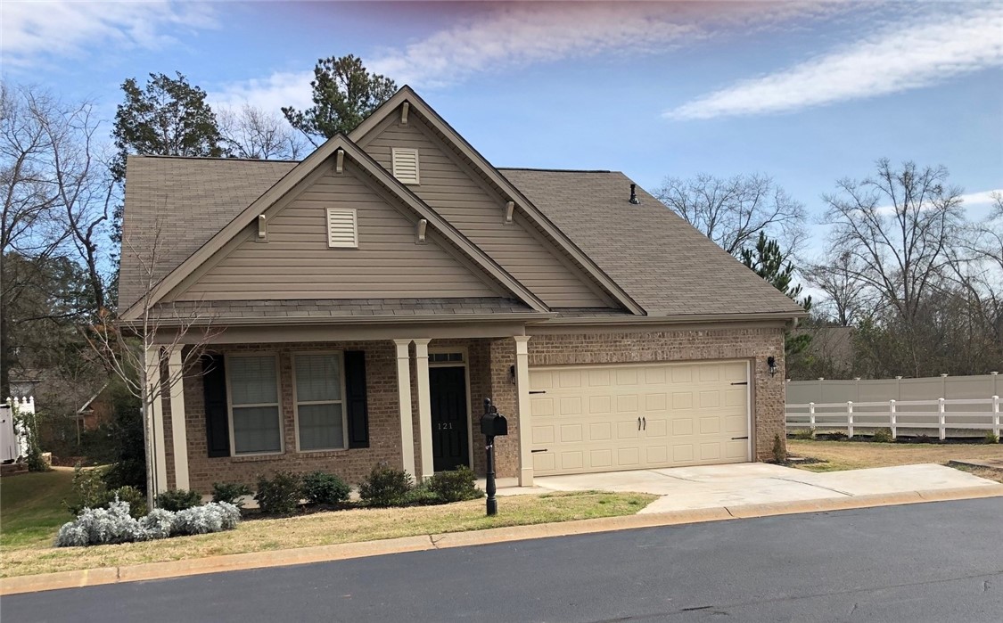 121 Golden Eagle Lane