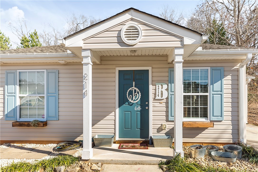 Property image 1 at 214 Tamarack Drive, Seneca, SC 29678