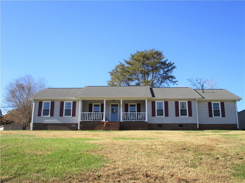 Property image 1 at 124 Kennelworth Way, Easley, SC 29640