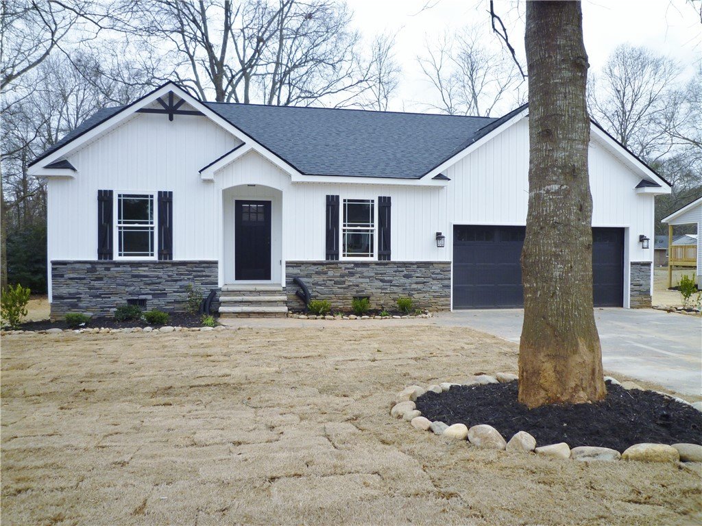 Property image 1 at 179 Amberwood Drive, Anderson, SC 29621