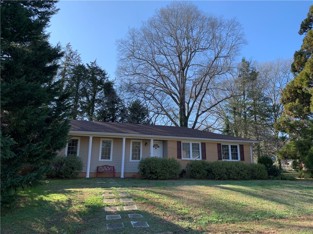 Property image 1 at 301 Boggs Street, Pendleton, SC 29670