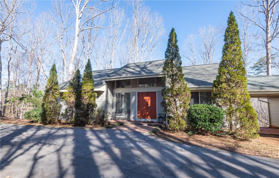 Property image 1 at 3005 Bayshore Drive, Seneca, SC 29672