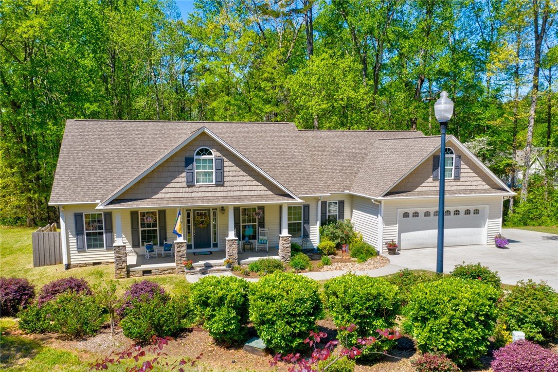 Property image 1 at 40382 Waverly Court, Seneca, SC 29678