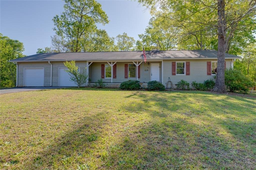 Property image 1 at 4014 Creekside Drive, Seneca, SC 29672