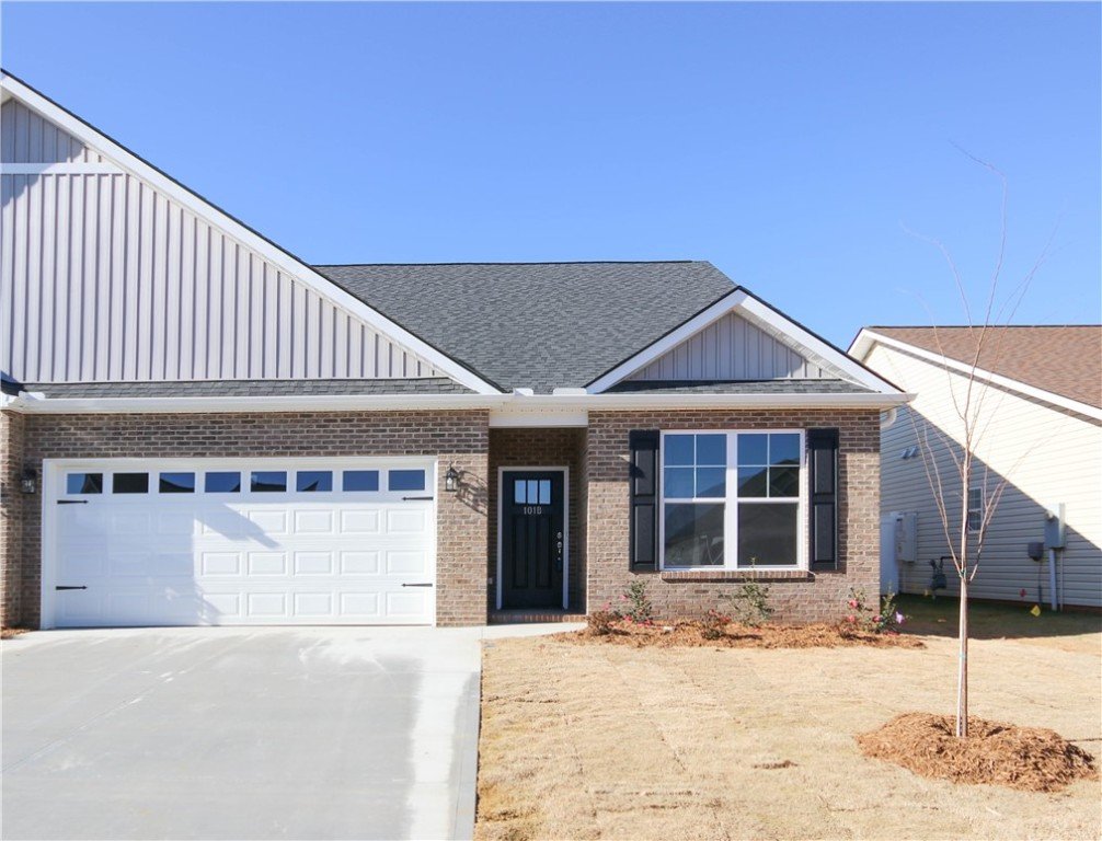 Property image 1 at 101 B Tupelo Lane, Easley, SC 29642