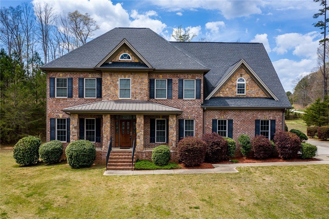 Property image 1 at 204 Landing Drive, Seneca, SC 29678