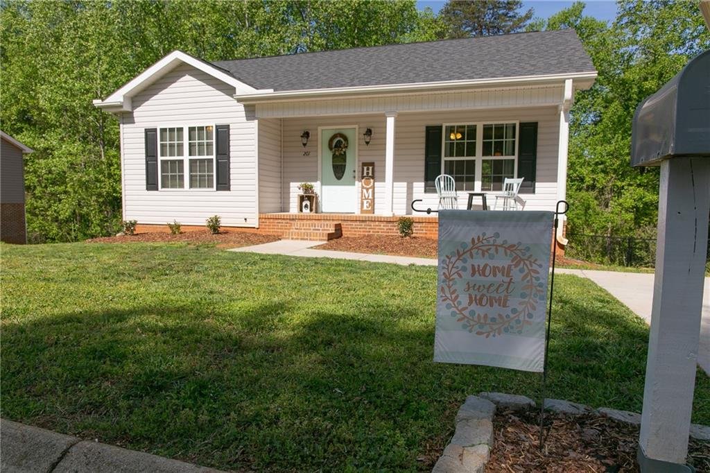 Property image 1 at 201 Nicholas Court, Easley, SC 29640