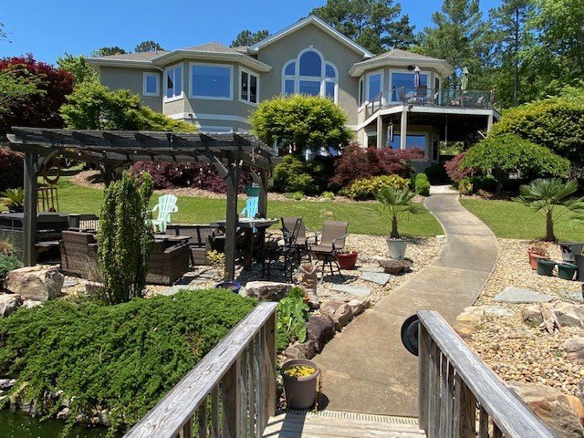 206 Honeysuckle Drive