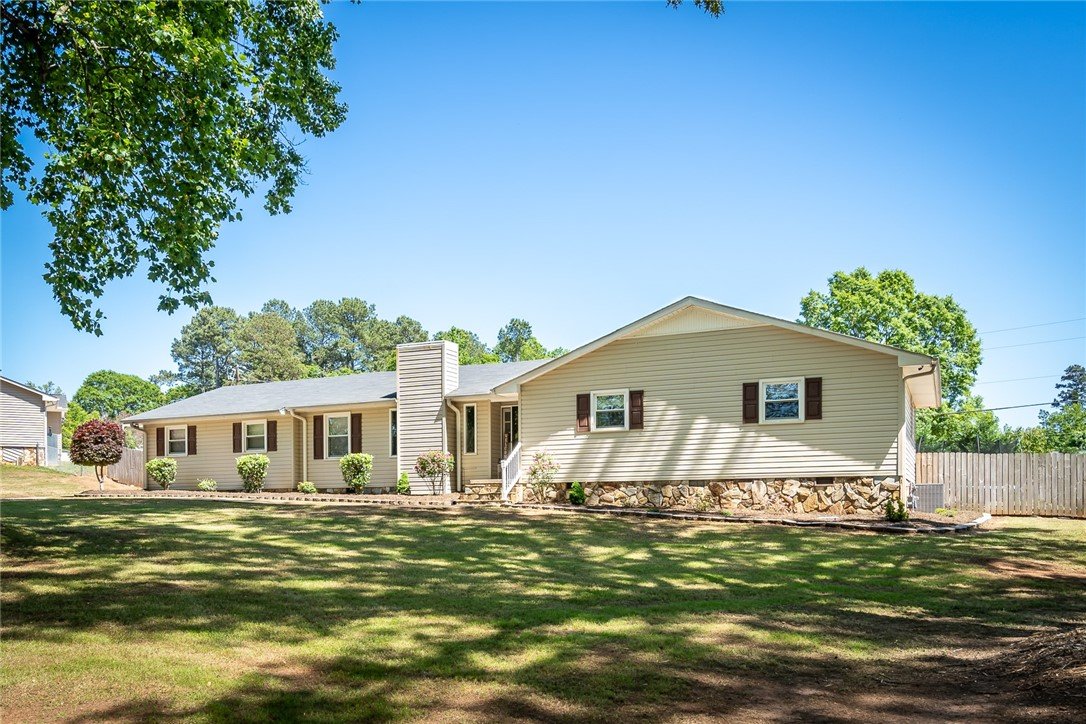 Property image 1 at 203 Woodoak Drive, Anderson, SC 29621