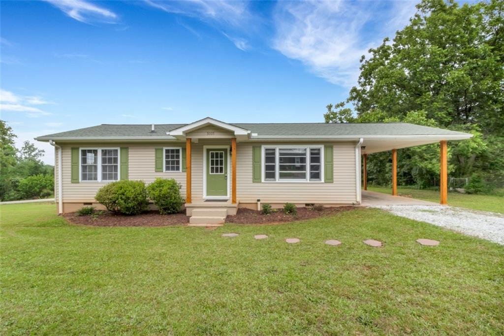 Property image 1 at 3009 Corinth Drive, Seneca, SC 29672