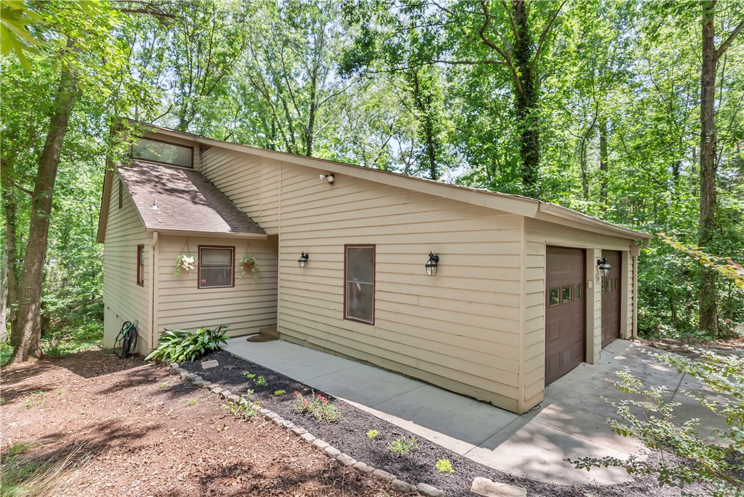 Property image 1 at 219 Seagull Lane, Anderson, SC 29625