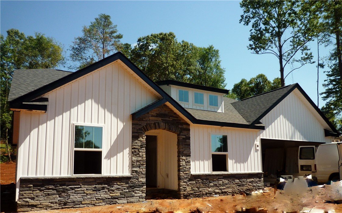 501 Little John Trail