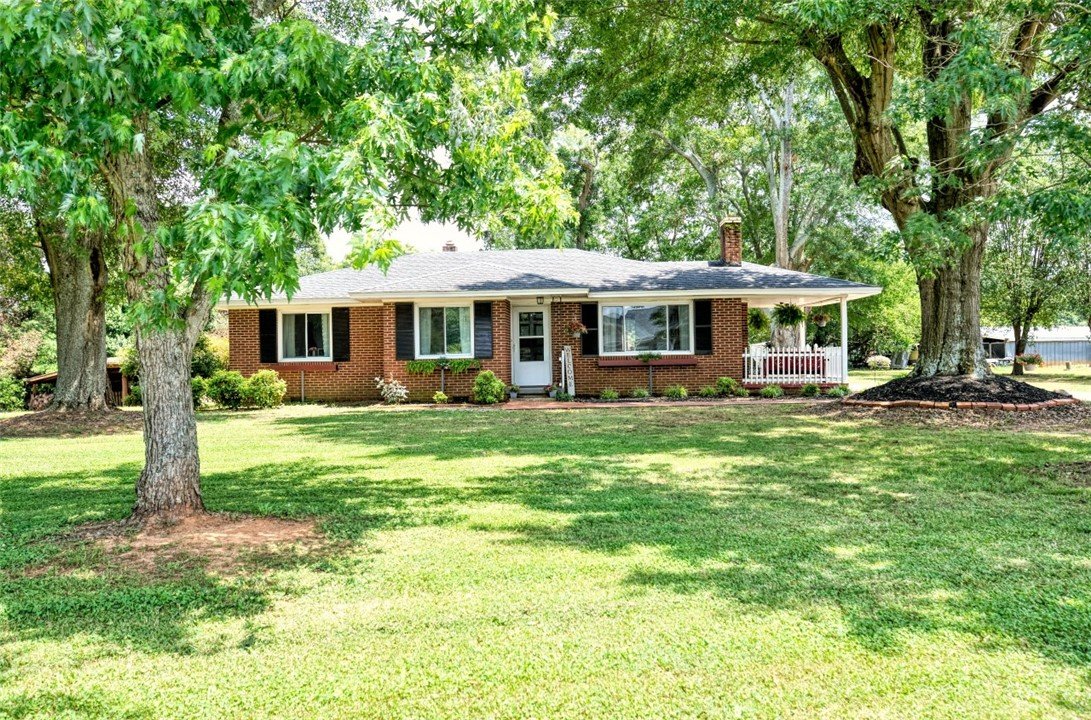 Property image 1 at 1410 Dunn Road, Anderson, SC 29625