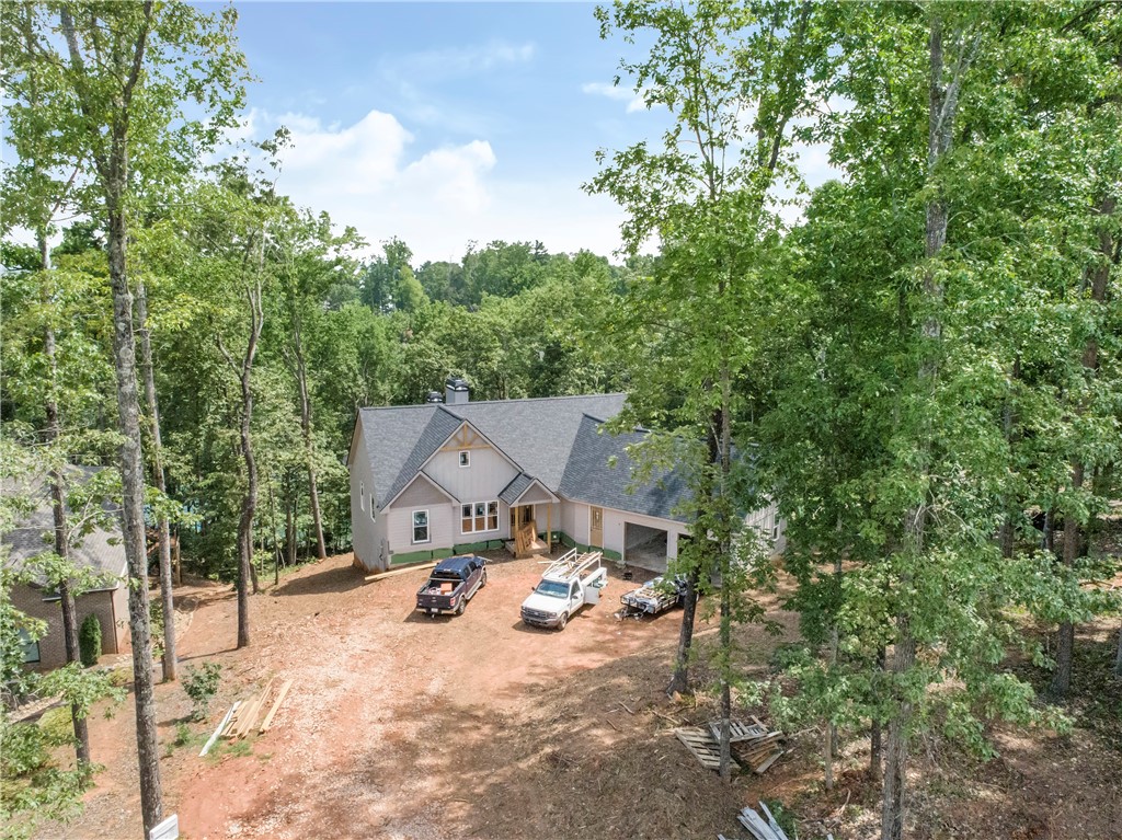 207 Sleepy Oak Court