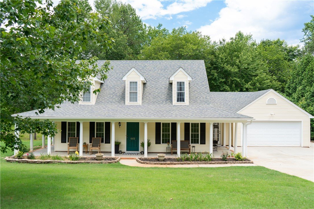 Property image 1 at 665 The Bear Boulevard, Tamassee, SC 29686