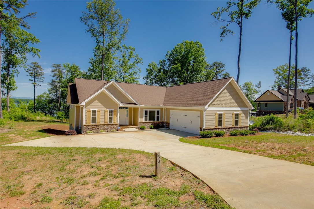 Property image 1 at 906 Twingate Lane, Seneca, SC 29672