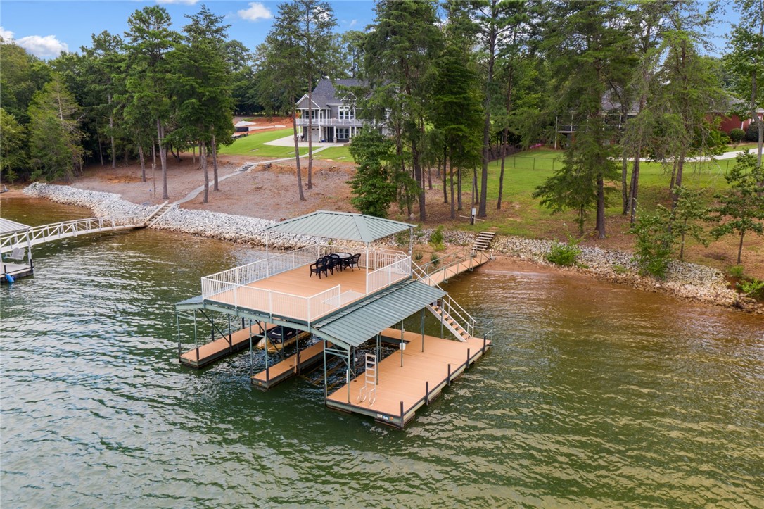 7002 Dobbins Bridge Road