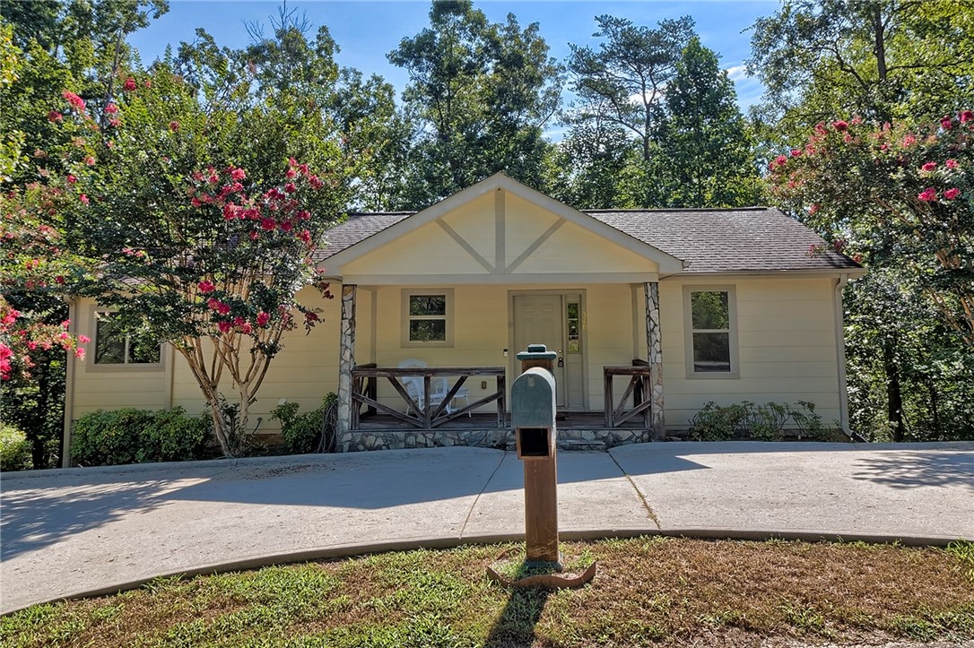 Property image 1 at 370 Woodmere Drive, Pickens, SC 29671