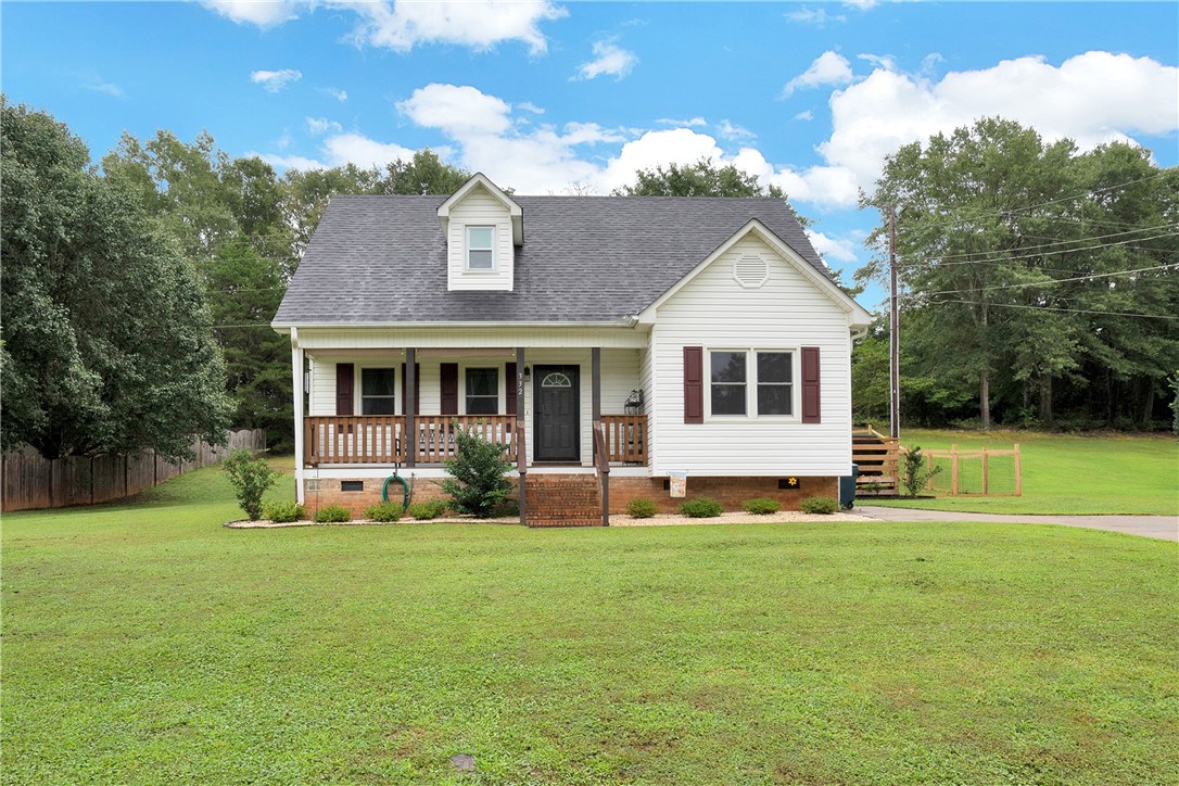 Property image 1 at 332 Springdale Avenue, Liberty, SC 29657