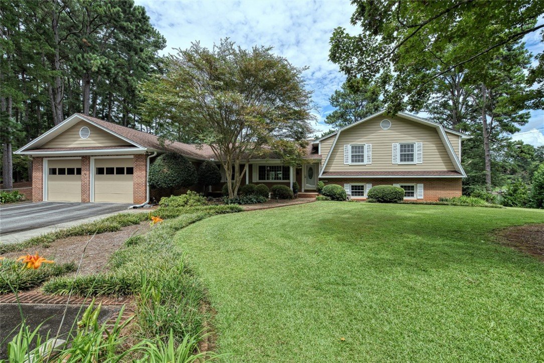 112 Whippoorwill Drive