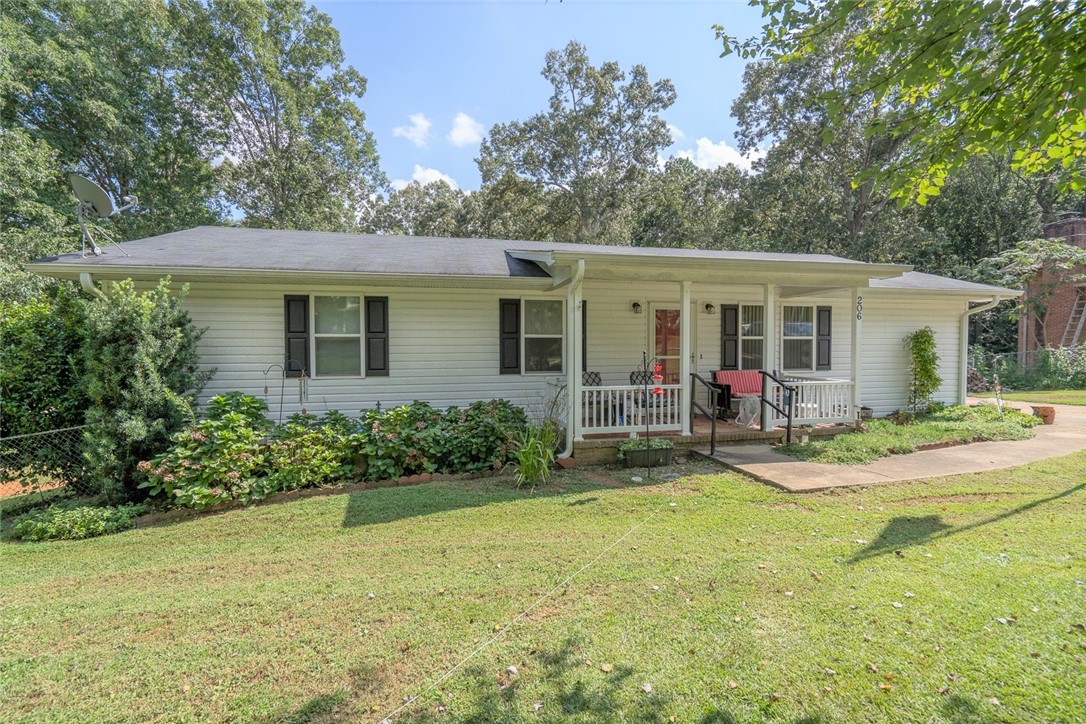 Property image 1 at 206 Dogwood Court, Piedmont, SC 29673