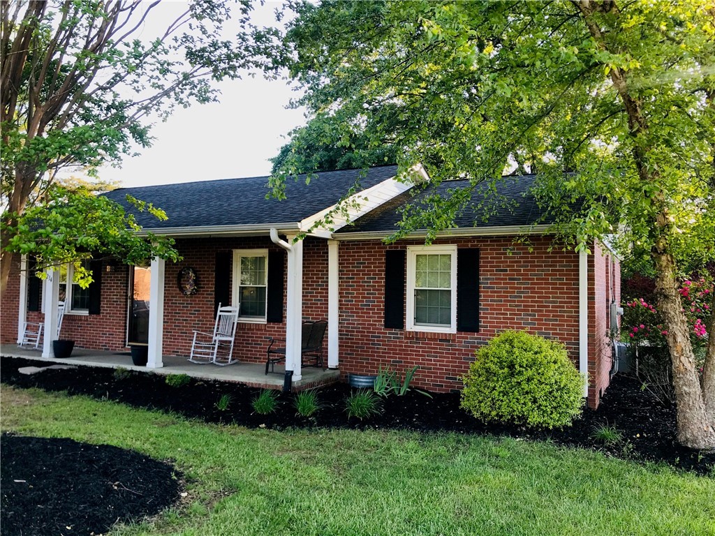 Property image 1 at 234 Brentwood Circle, Anderson, SC 29625