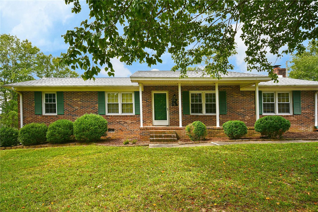 Property image 1 at 417 Springdale Avenue, Liberty, SC 29657