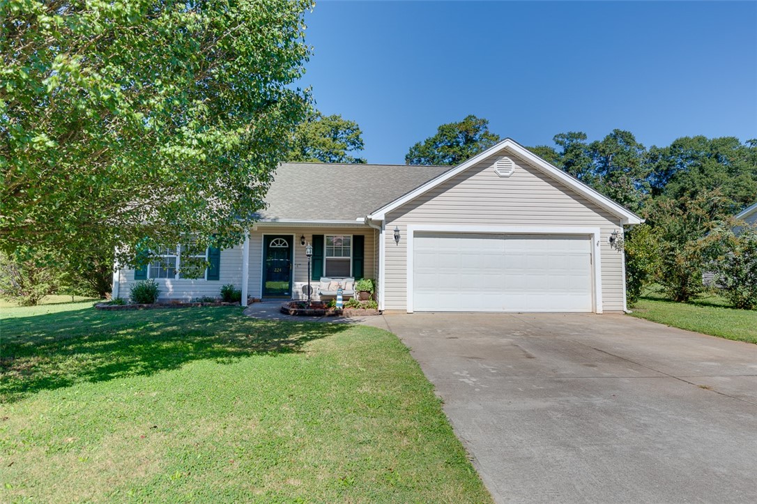 Property image 1 at 224 Rio Way, Anderson, SC 29625