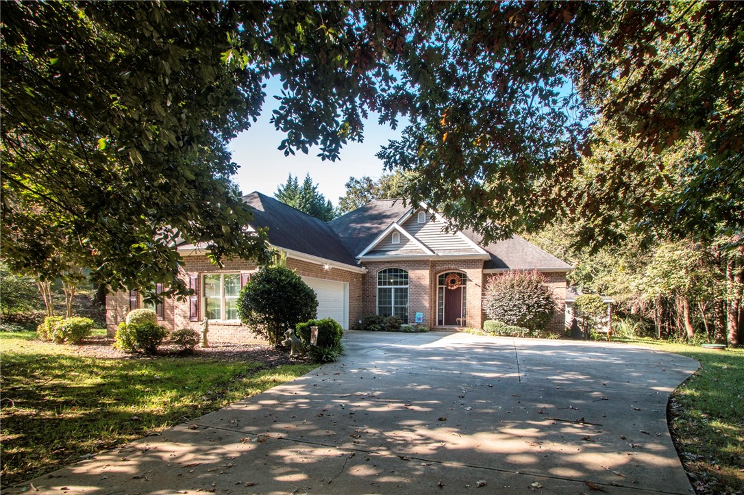 Property image 1 at 402 Autumn Trace, Seneca, SC 29678