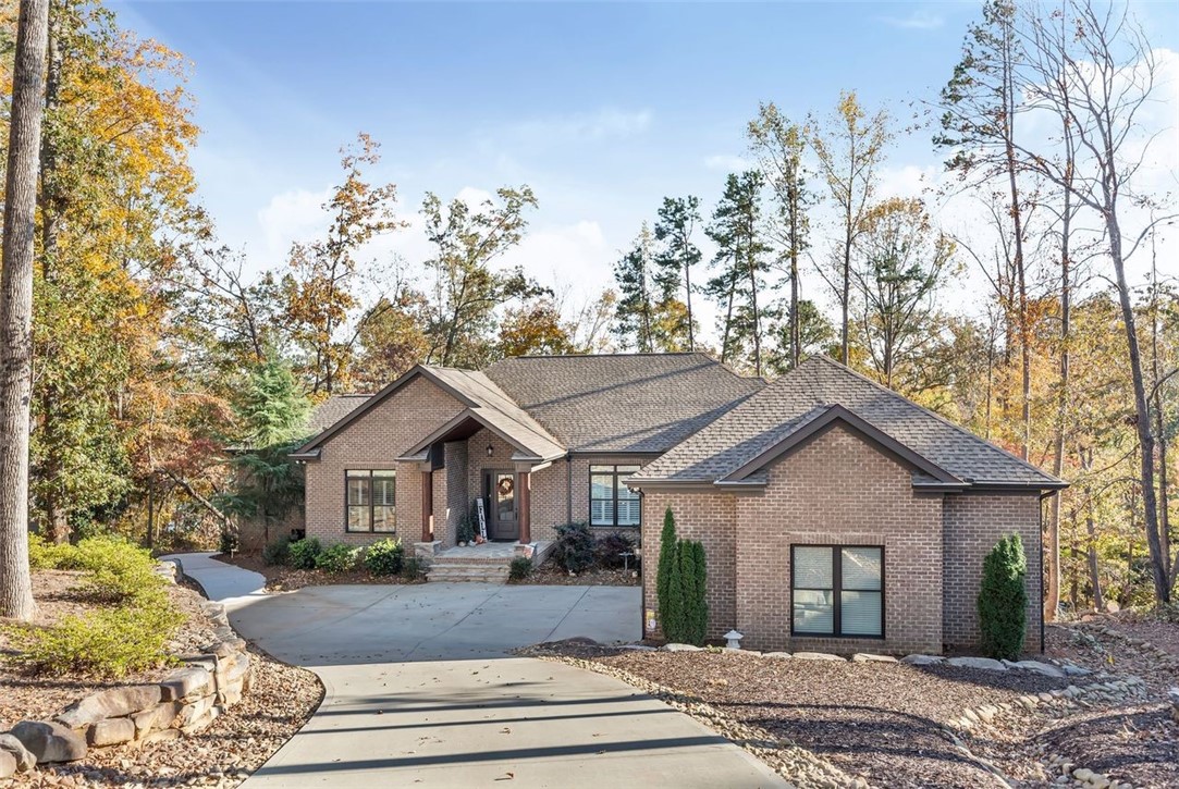 203 Sleepy Oak Court