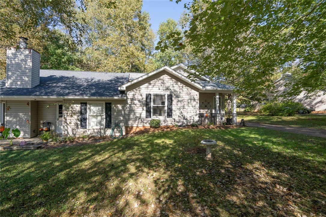 Property image 1 at 6 Charterhouse Court, Piedmont, SC 29673