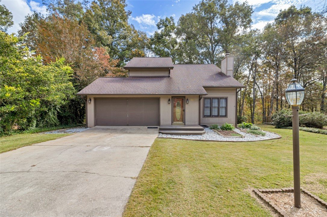 320 Bridgeport Drive