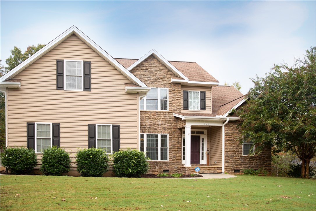 Property image 1 at 220 Devonhurst Drive, Seneca, SC 29678