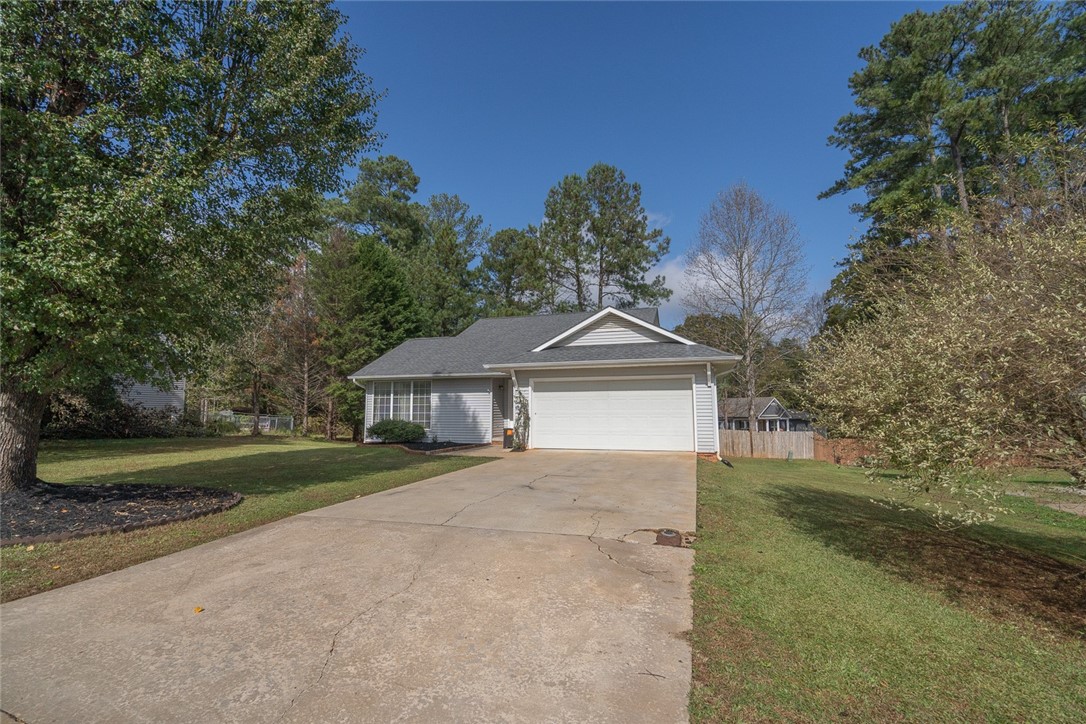 Property image 1 at 102 Luke Court, Easley, SC 29640