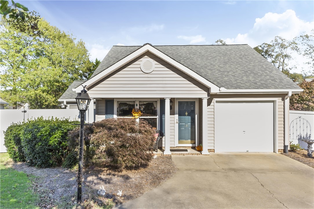 Property image 1 at 131 Brittania Circle, Anderson, SC 29621