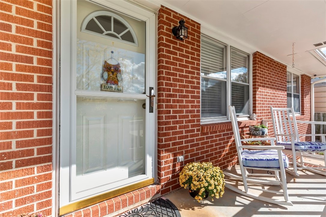 Property image 1 at 437 Elm Street, Pendleton, SC 29670