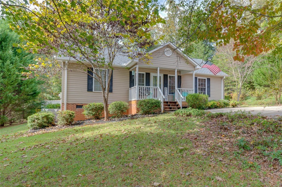 Property image 1 at 212 Dean Street, Pickens, SC 29671