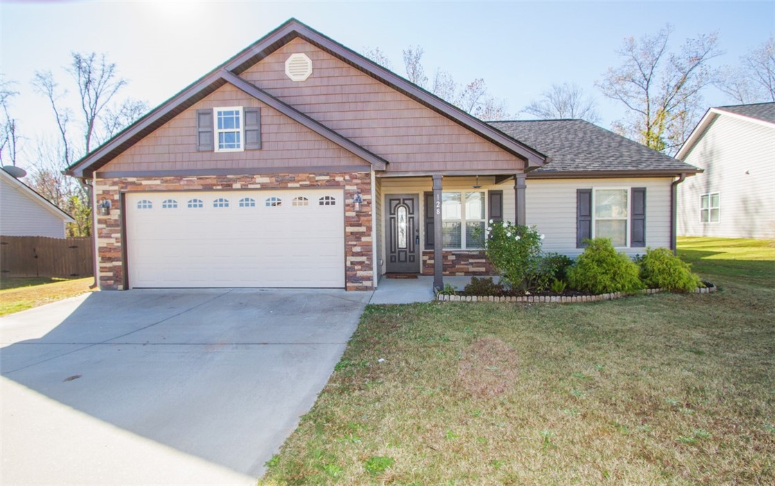 Property image 1 at 128 Pheasant Ridge Drive, Anderson, SC 29626