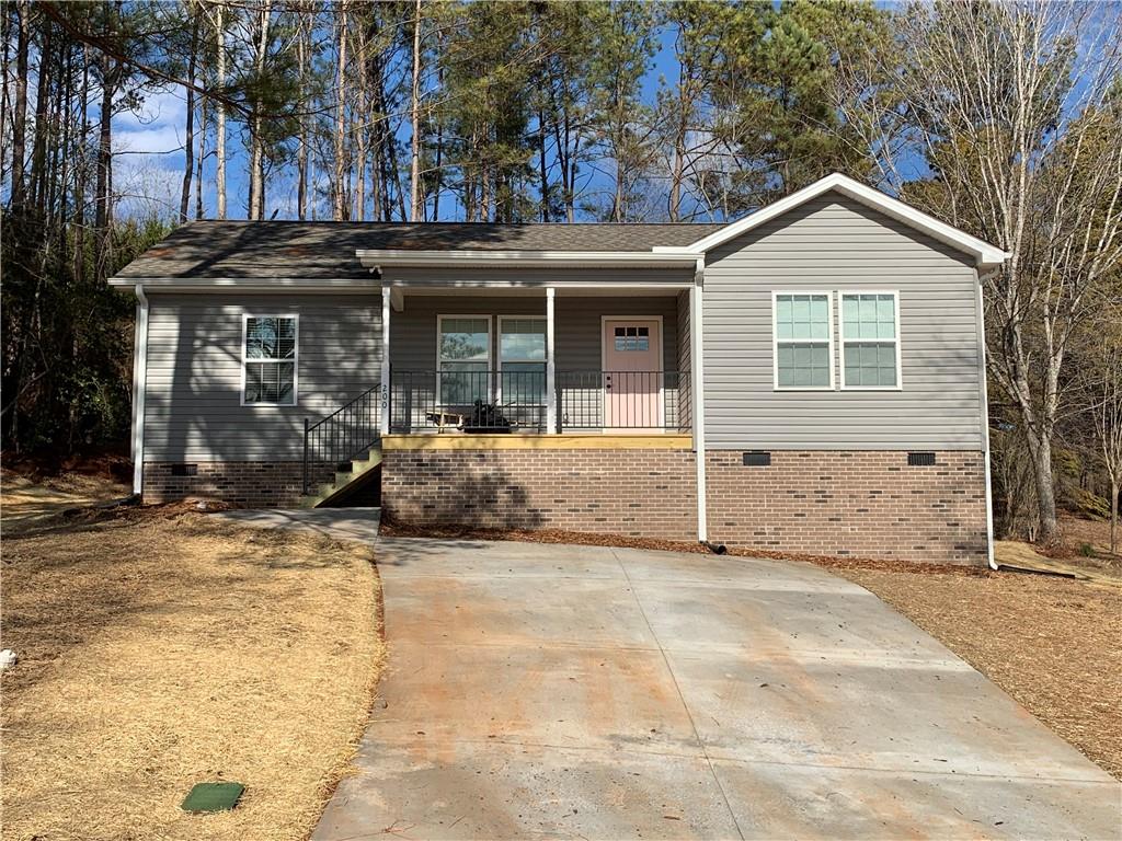 Property image 1 at 200 Hickory Drive, Pickens, SC 29671