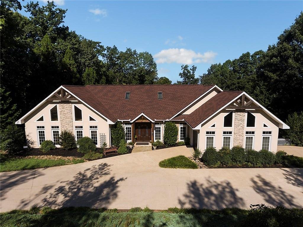 1101 Rochester Highway