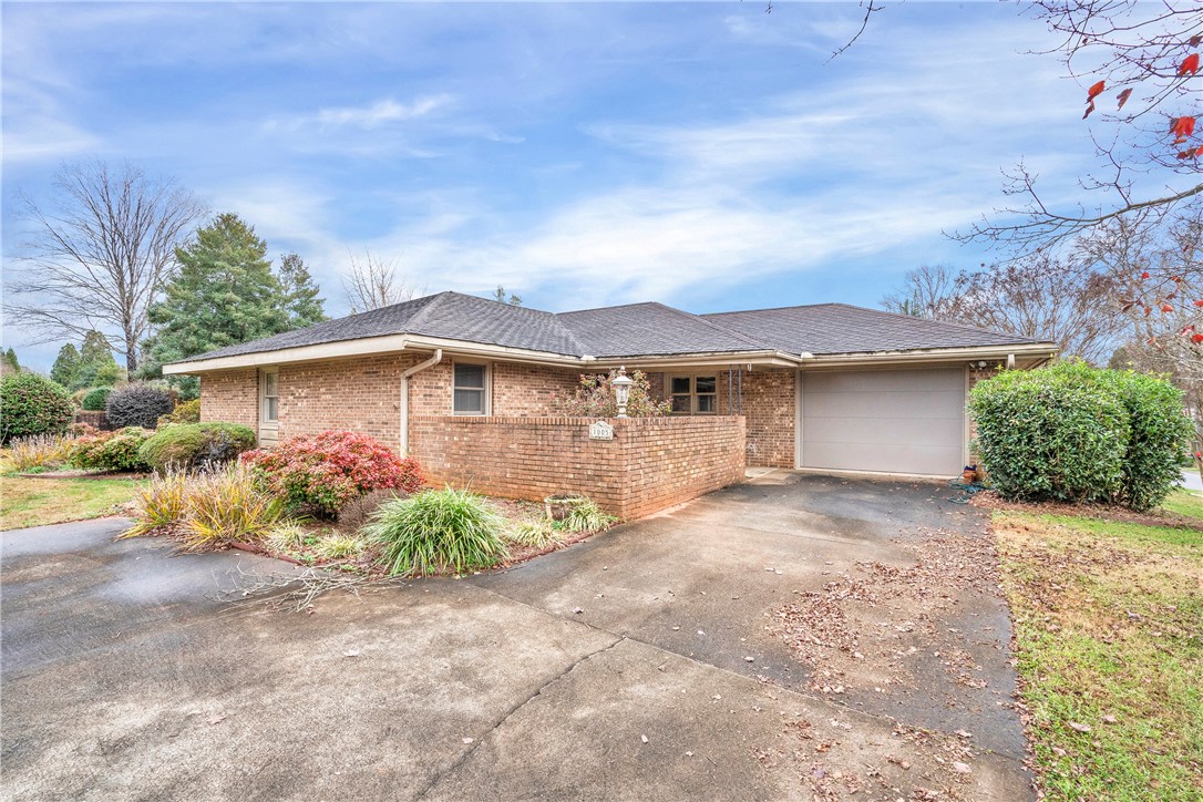 Property image 1 at 1005 Keystone Lane, Clemson, SC 29631