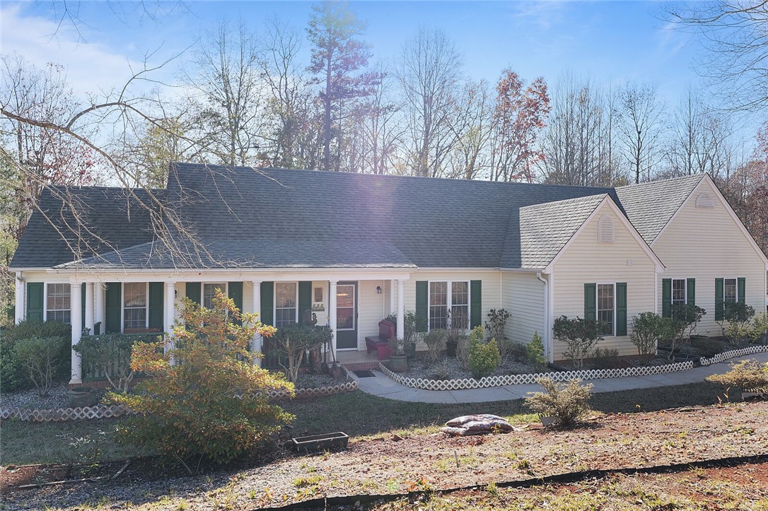 Property image 1 at 148 Jefferson Road, West Union, SC 29696